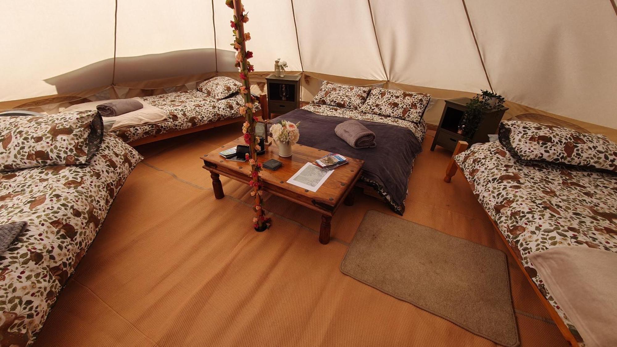 Calon Y Goedwig Glamping Hotel Llandovery Exterior photo