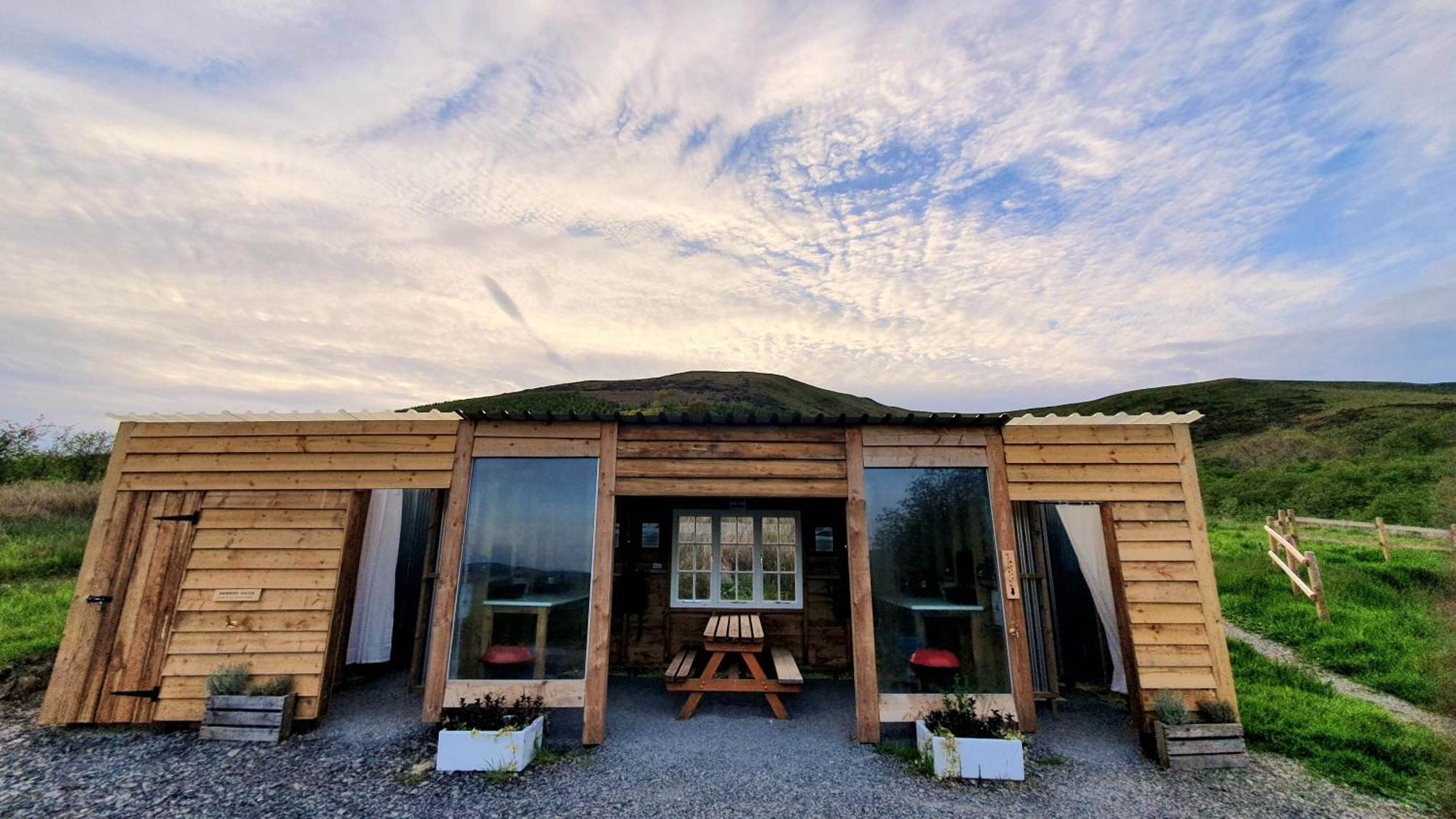 Calon Y Goedwig Glamping Hotel Llandovery Exterior photo