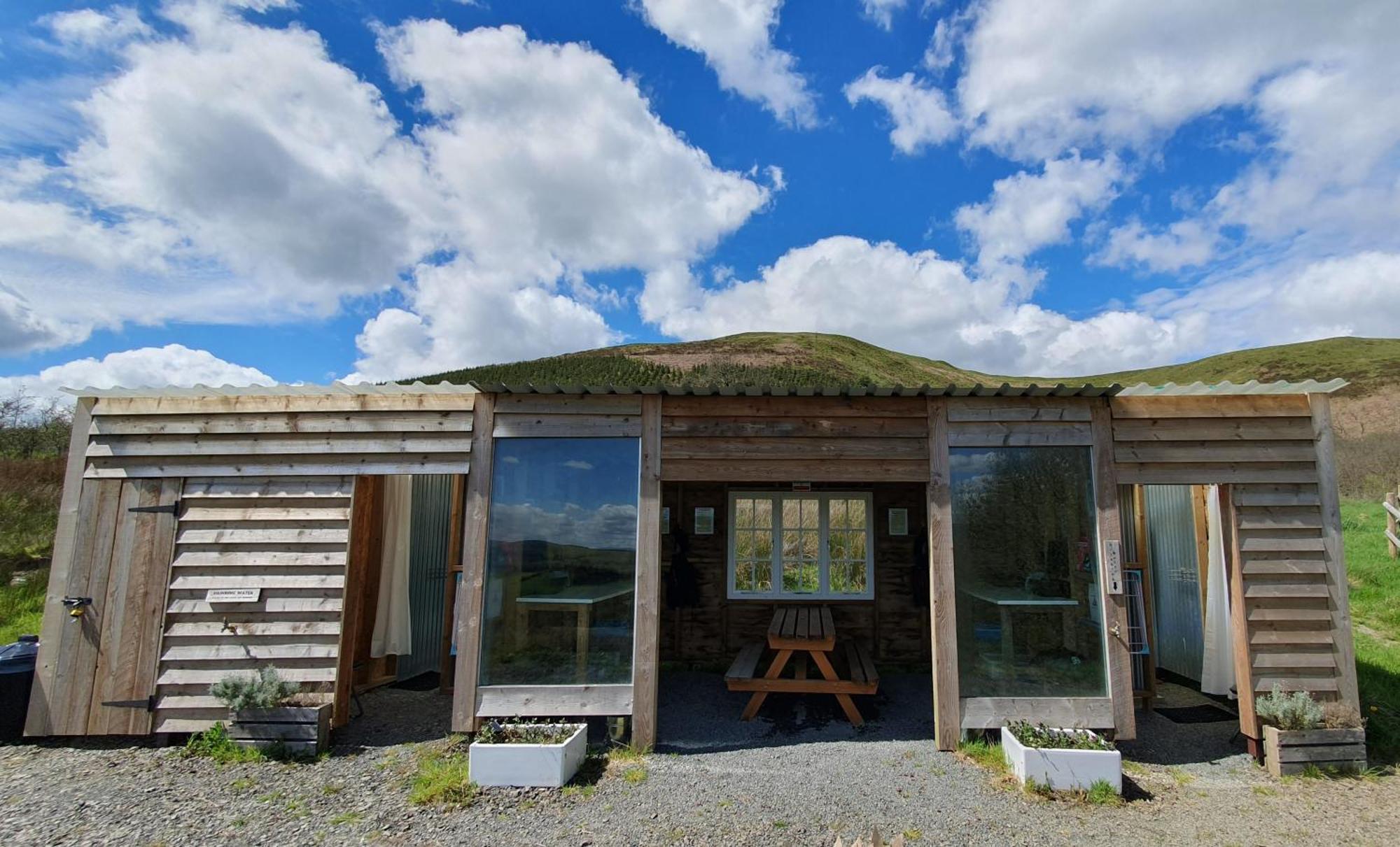 Calon Y Goedwig Glamping Hotel Llandovery Exterior photo